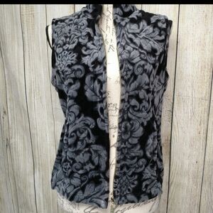 Charter Club Medium Velour Zip Up Vest!